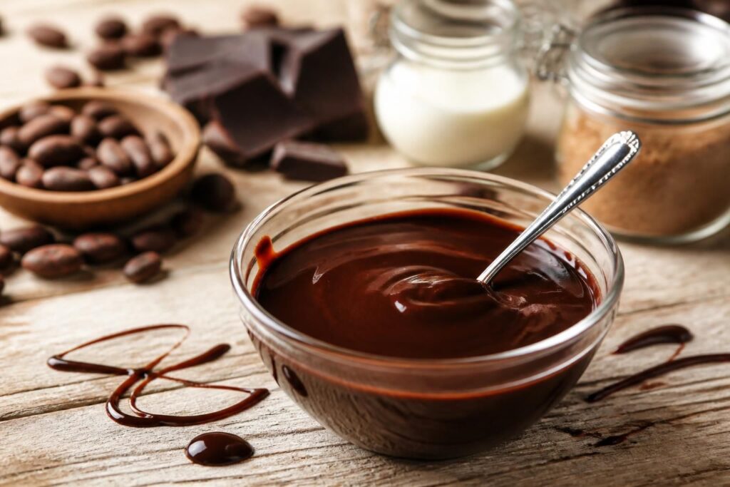 découvrez nos astuces simples pour réussir un coulis chocolat onctueux et gourmand, parfait pour sublimer vos desserts avec délicatesse et saveur.
